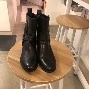Marc fisher black booties